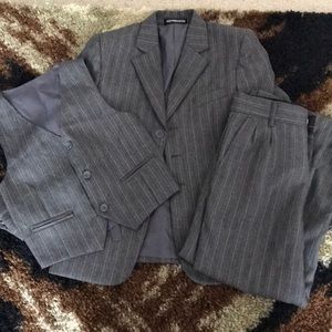 Kidsworldofusa boy’s 3 piece suit